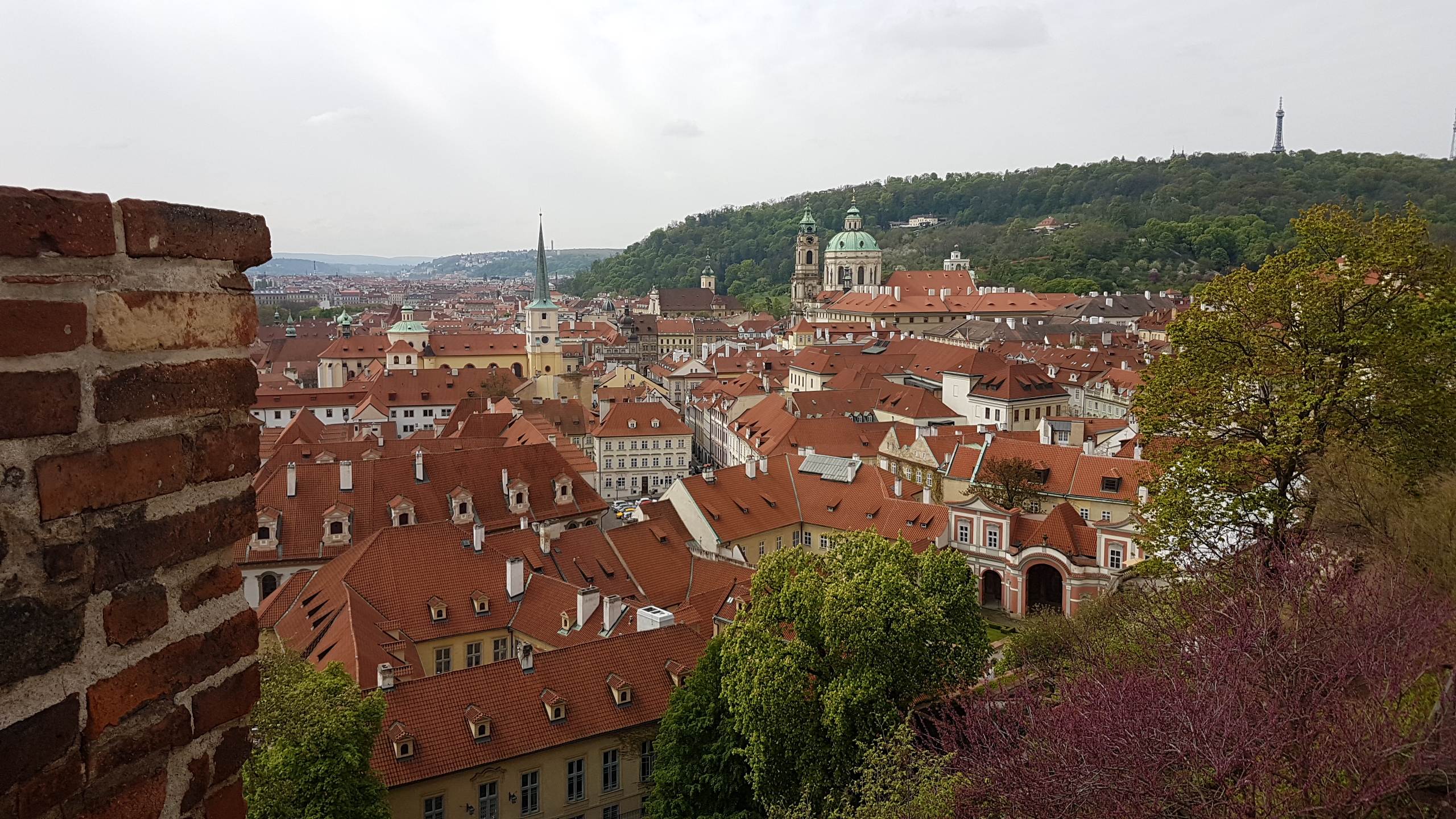 20170427_103242.jpg Blick von der Prager Burg