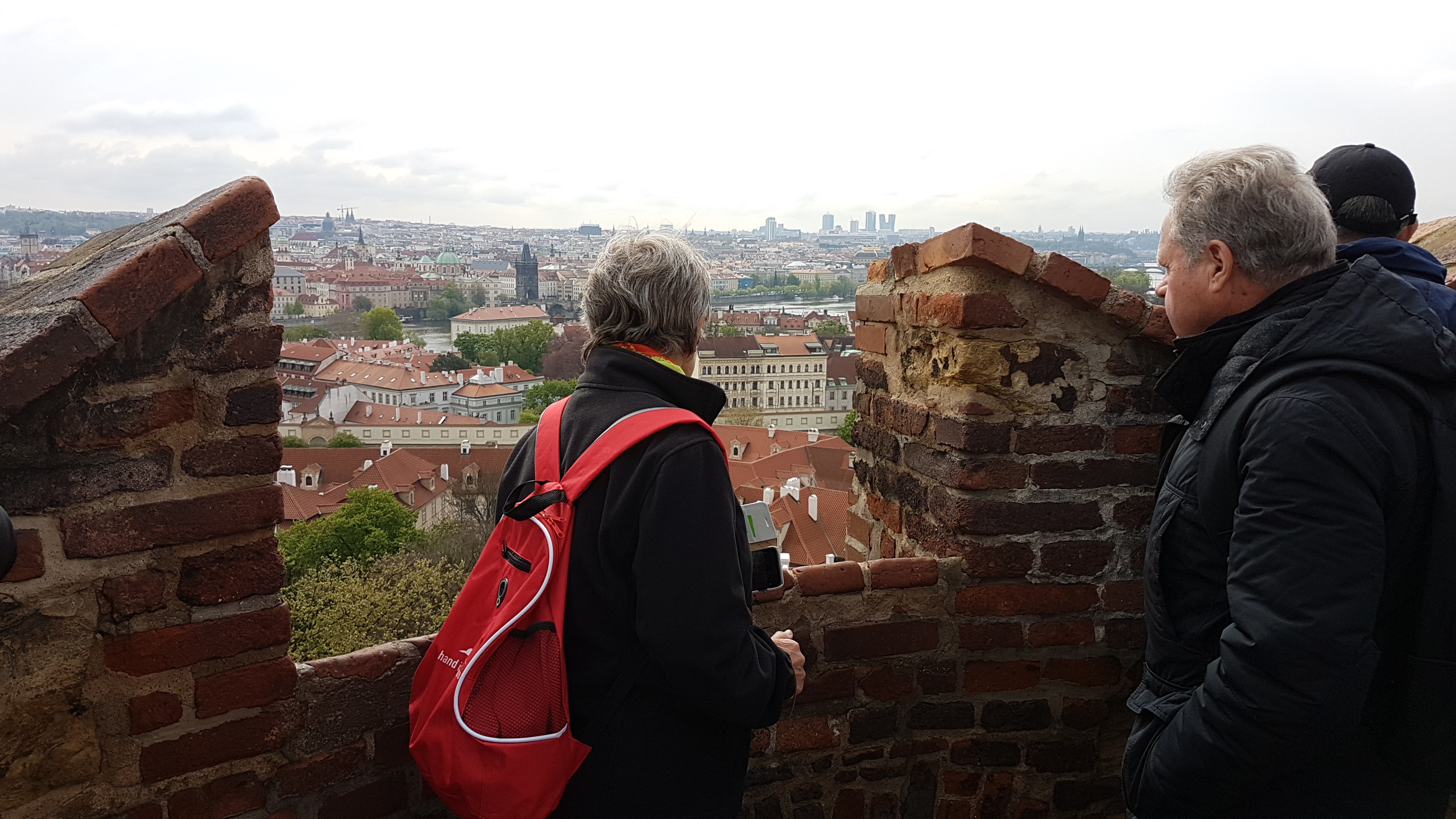 20170427_103349.jpg  Blick von der Prager Burg