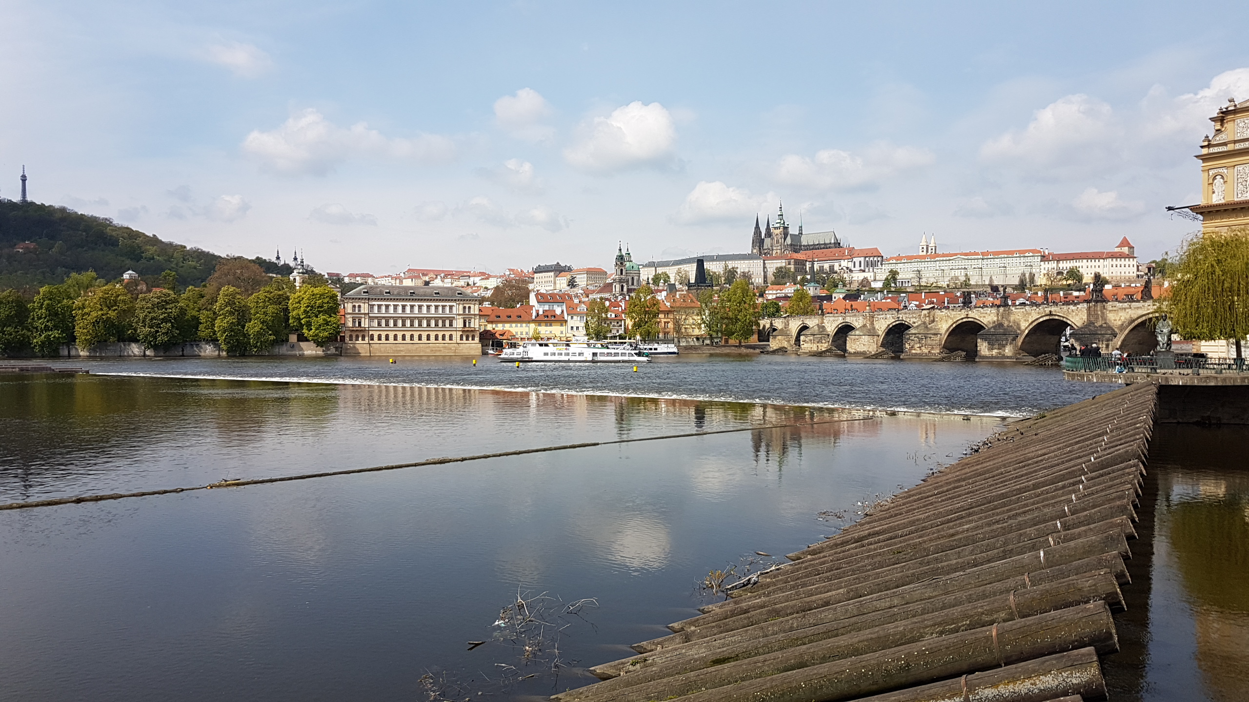 20170427_120125.jpg Karlsbrücke Prag