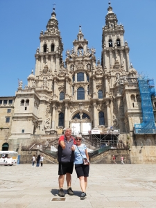 Glücklich und zufrieden sowie demütig und dankbar sind wir heute nach 31 Tagen My Camino 2018 in Santiago de Compostela angekommen.