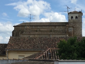 Vier Störche auf der Iglesia Santa Maria del Castillo