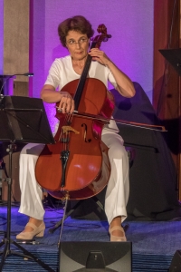 Renate Busse, Cello