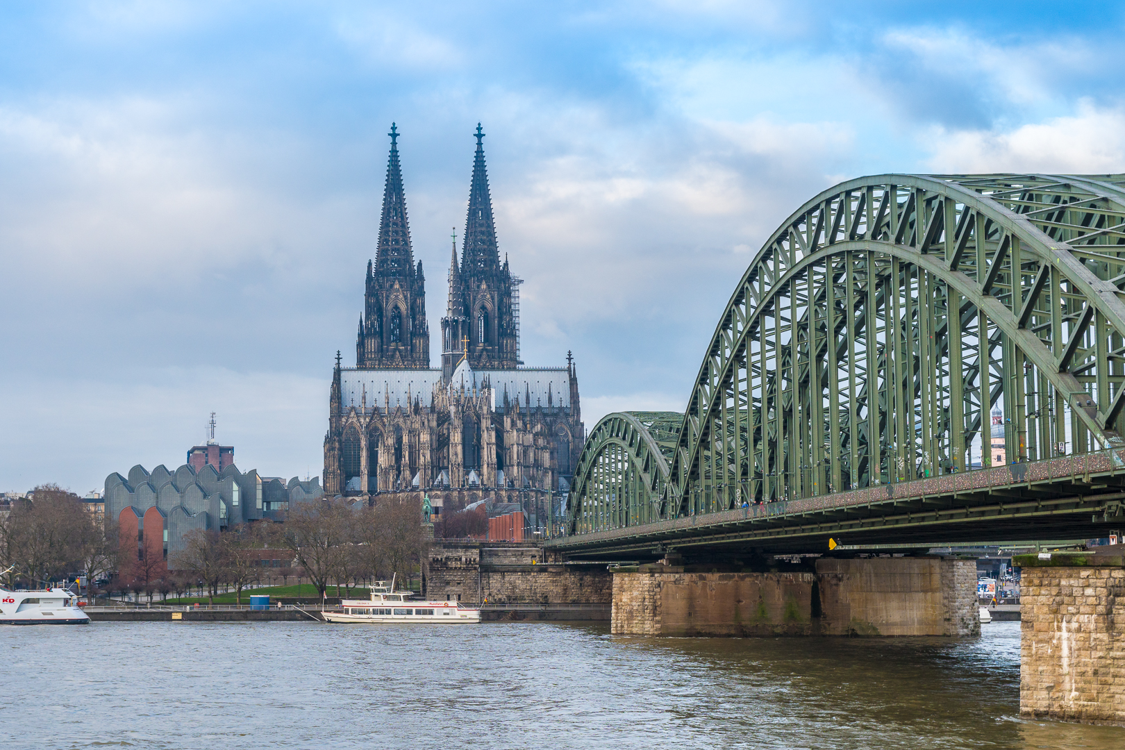 Hohenzollernbrücke und Dom zu Köln